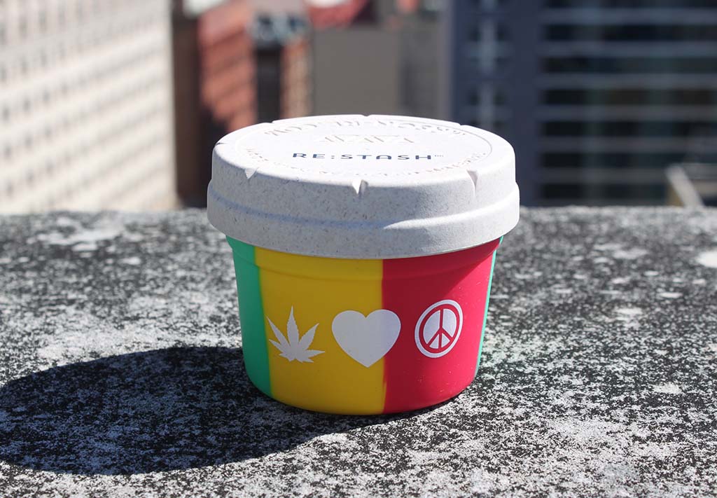 RE:STASH We'd Love Peace Rasta Tie-Dye 4oz Jar