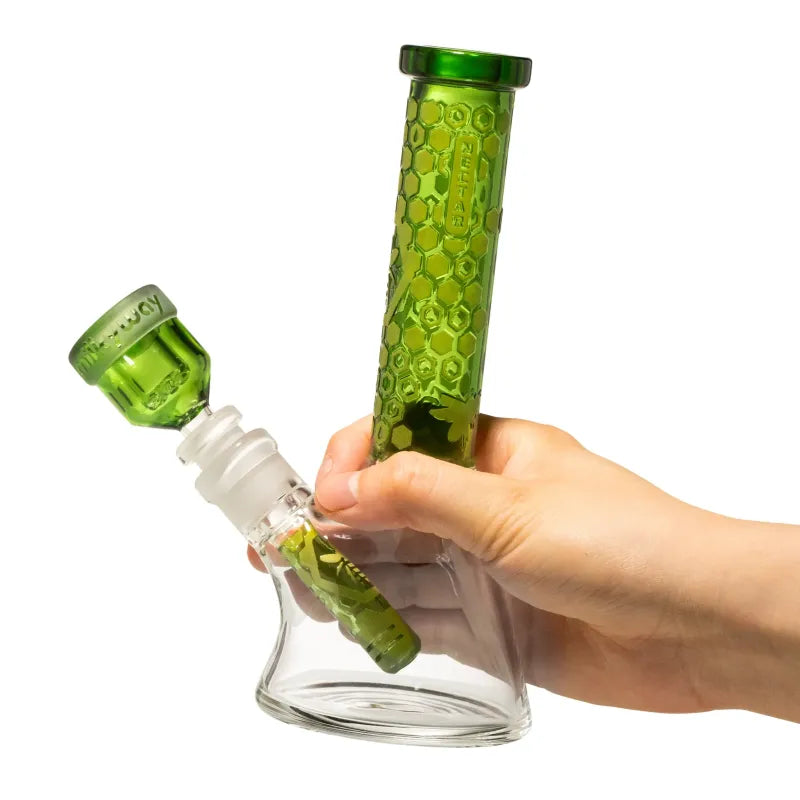 Milky Way Combs 7.5" Beaker Bong (Green)