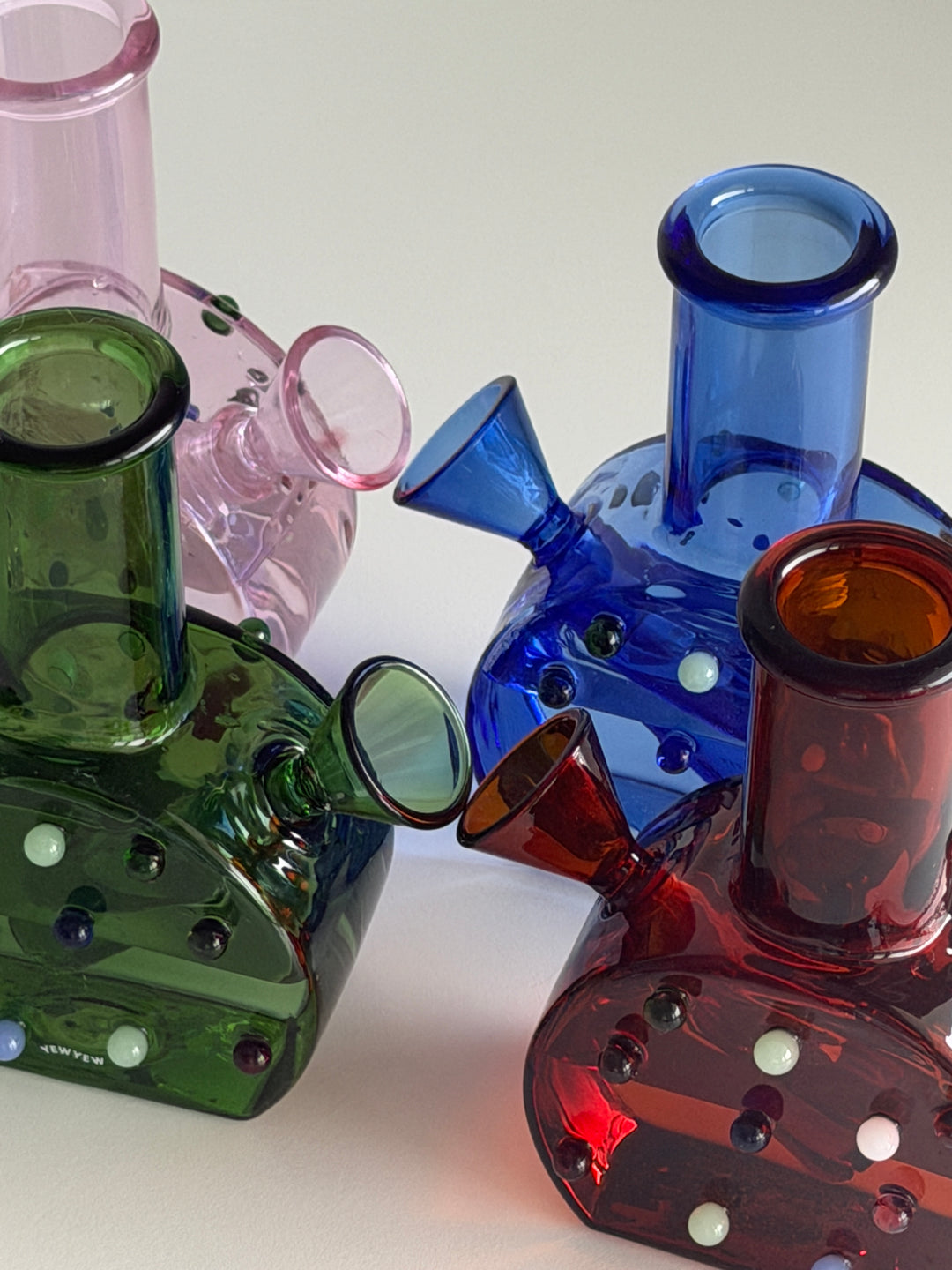 Yew Yew Mini Dot Bong (Apple)