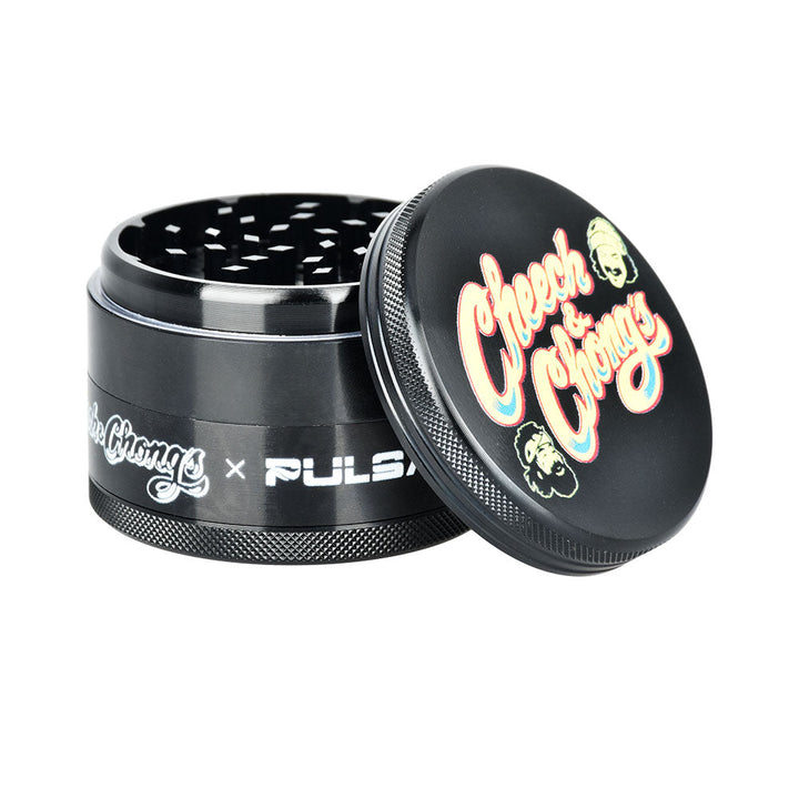 Cheech & Chong's™ x Pulsar Black Metal Grinder (4 Piece)